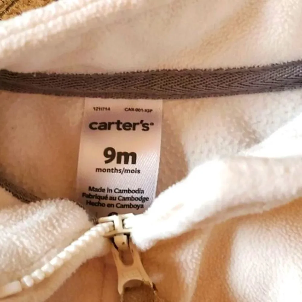 9 month boys bear vest by Carter's